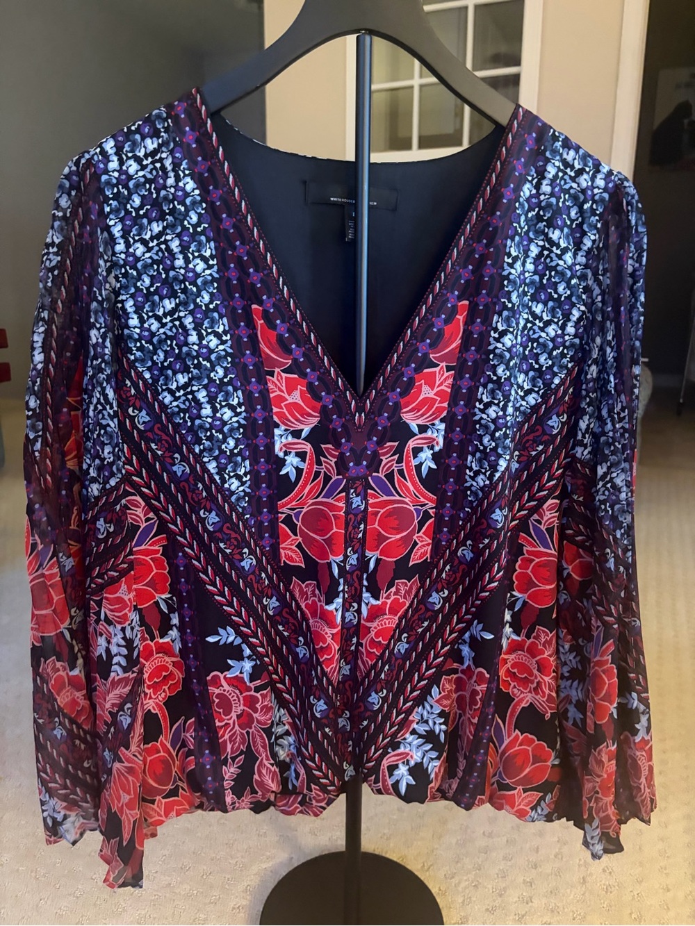 White House Black Market Floral V-Neck Blouse in Red and Purple - Picture 1 of 2